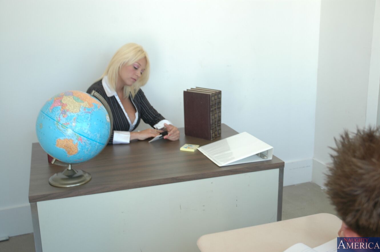 Charlee Chase fucking in the classroom with her blue eyes