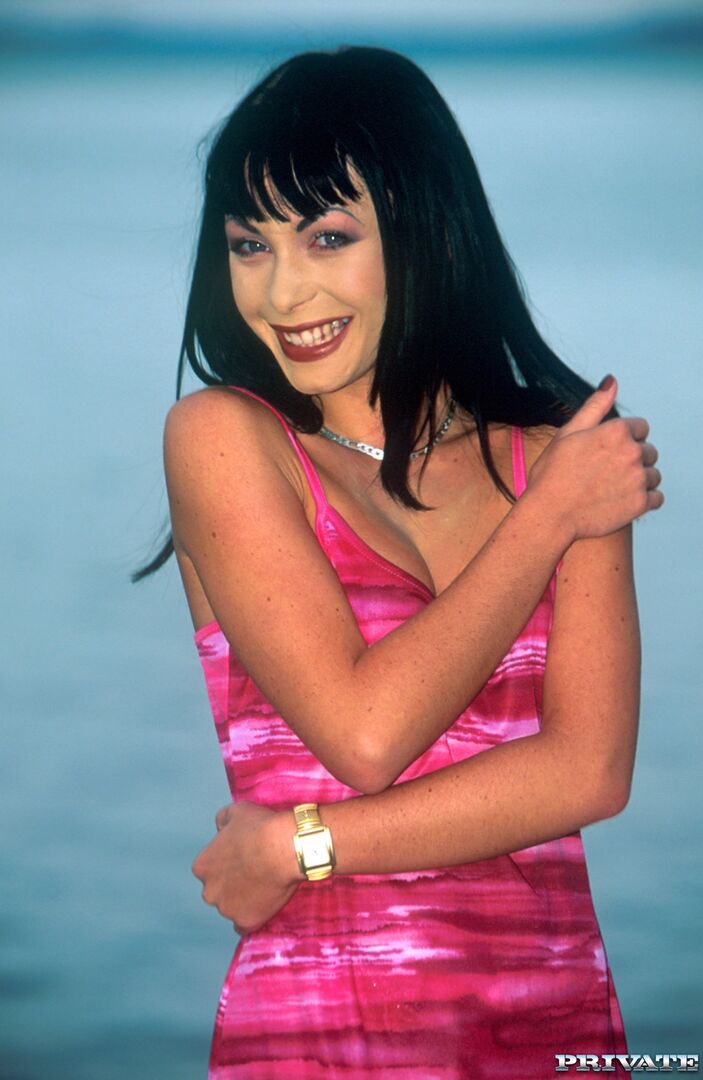 90's Babe Gily Sky Fucks on a Boat and Works Her Pussy