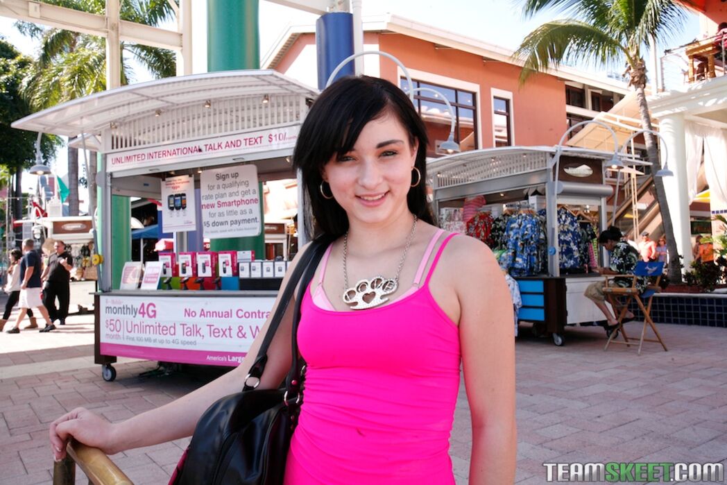 Public butt expo
