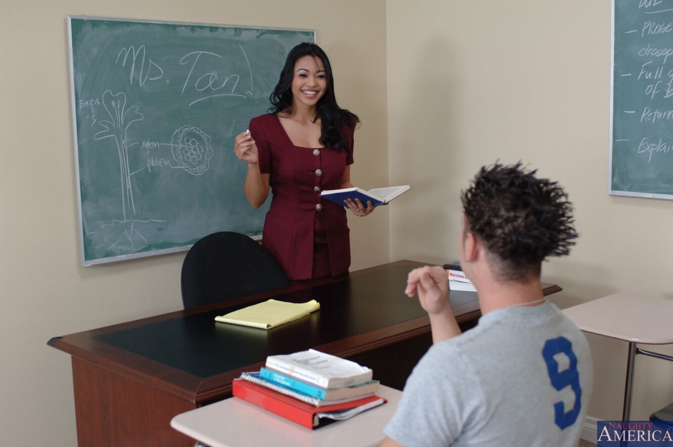 Mika Tan fucking in the classroom with her brown eyes