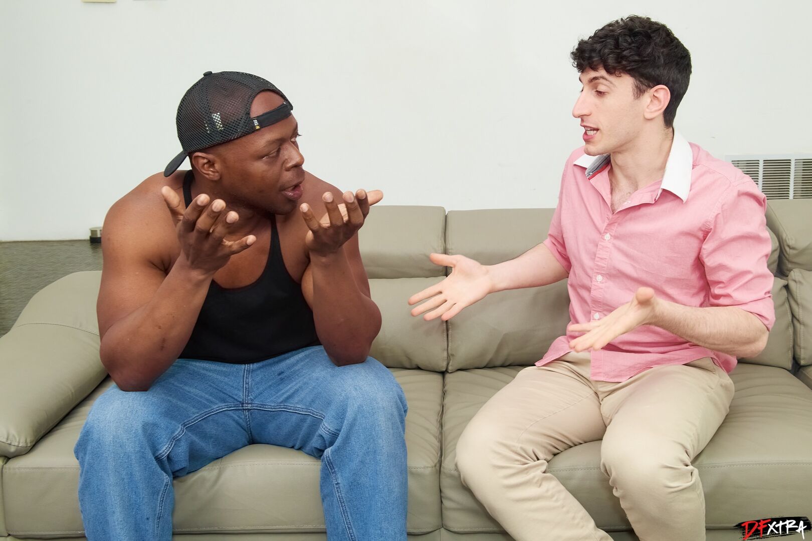 Kaylee's Tries Will's Dick In Front Of Hubby