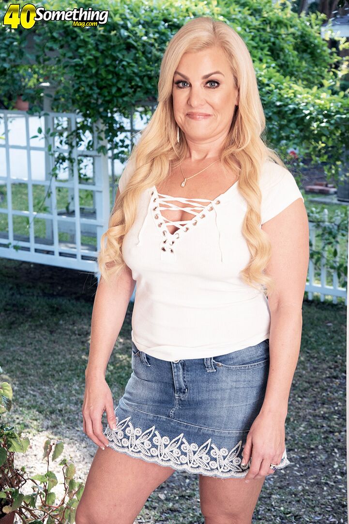 Getting to know Taylor Leigh