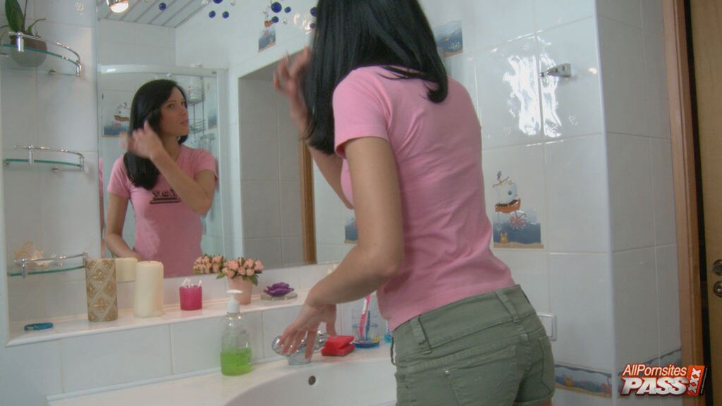 Yulia likes backdoor sex