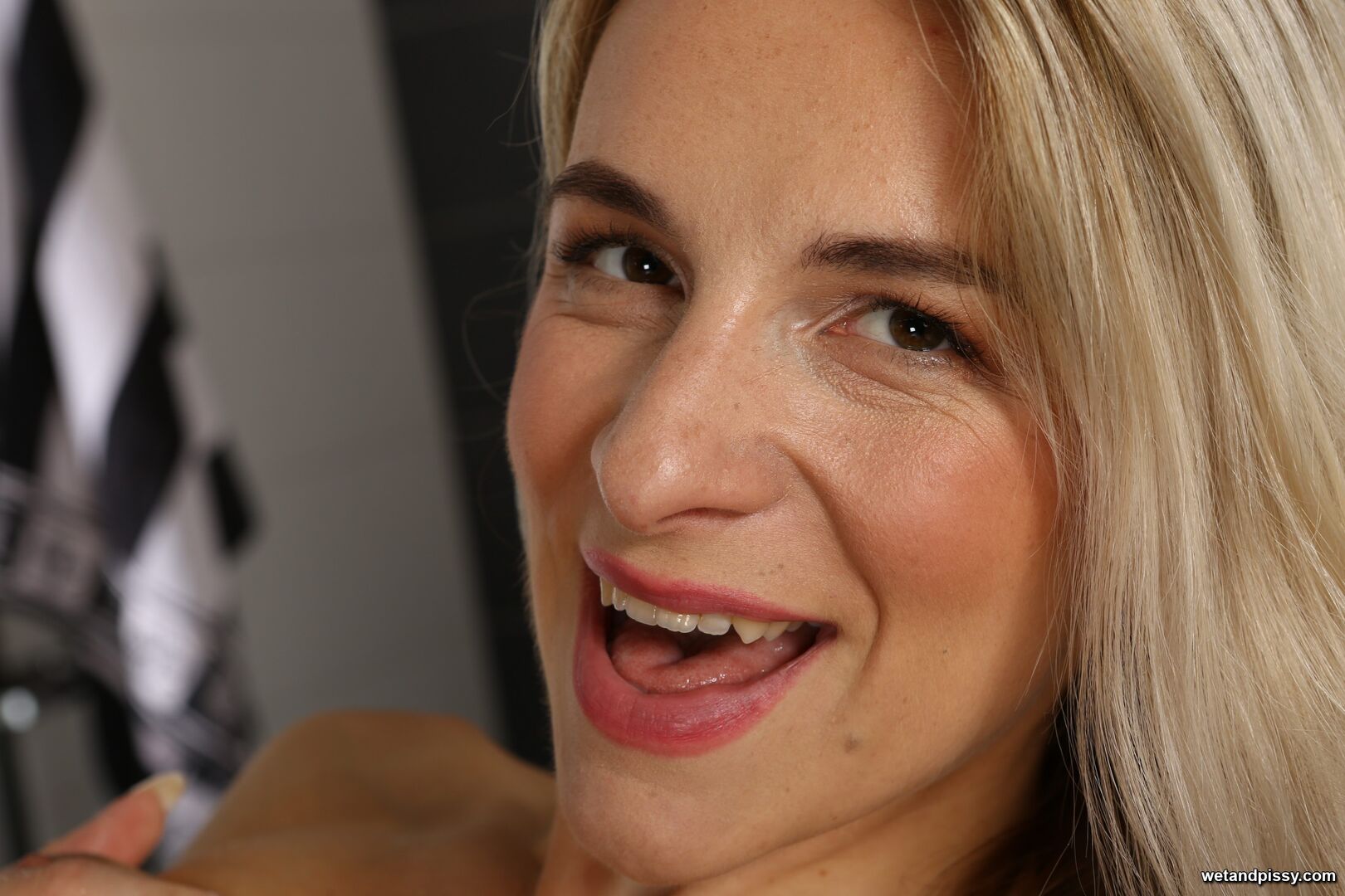 BIANCA FERRERO — DRENCHED IN GOLDEN PEE