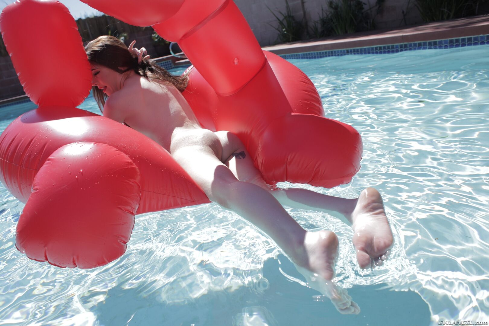 ANNA'S PROLAPSING SODOMY & FOOT FUN