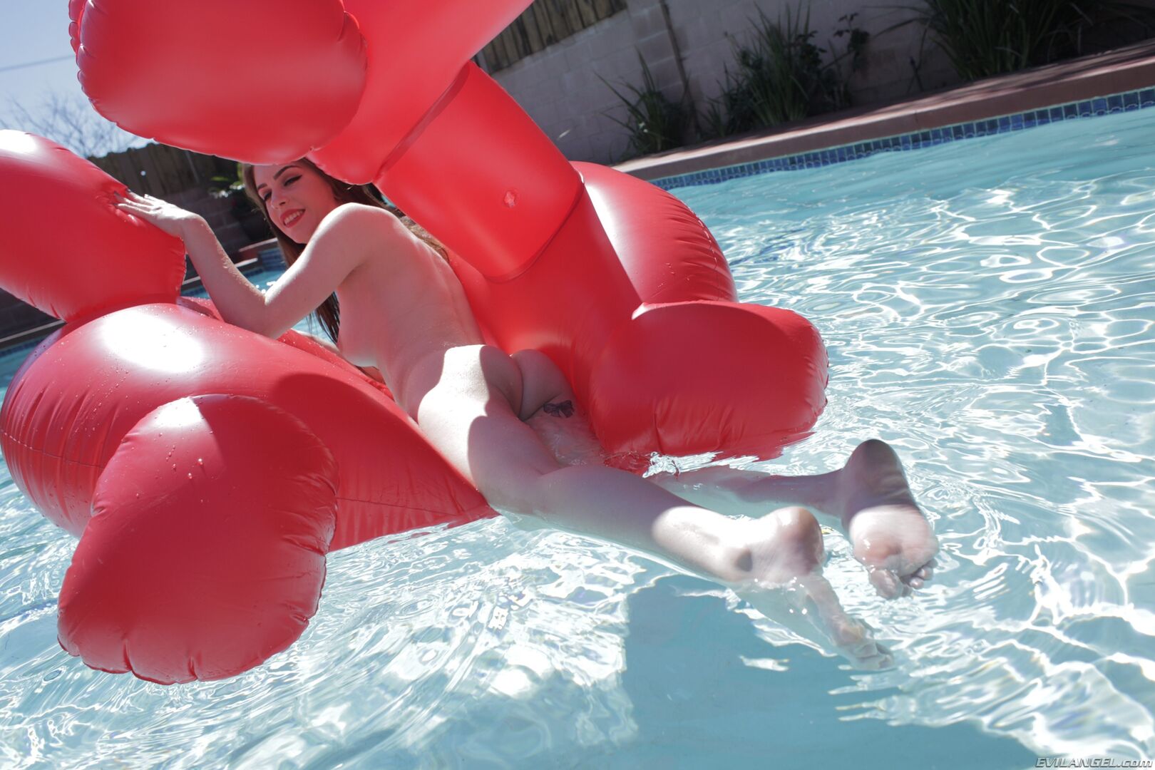 ANNA'S PROLAPSING SODOMY & FOOT FUN