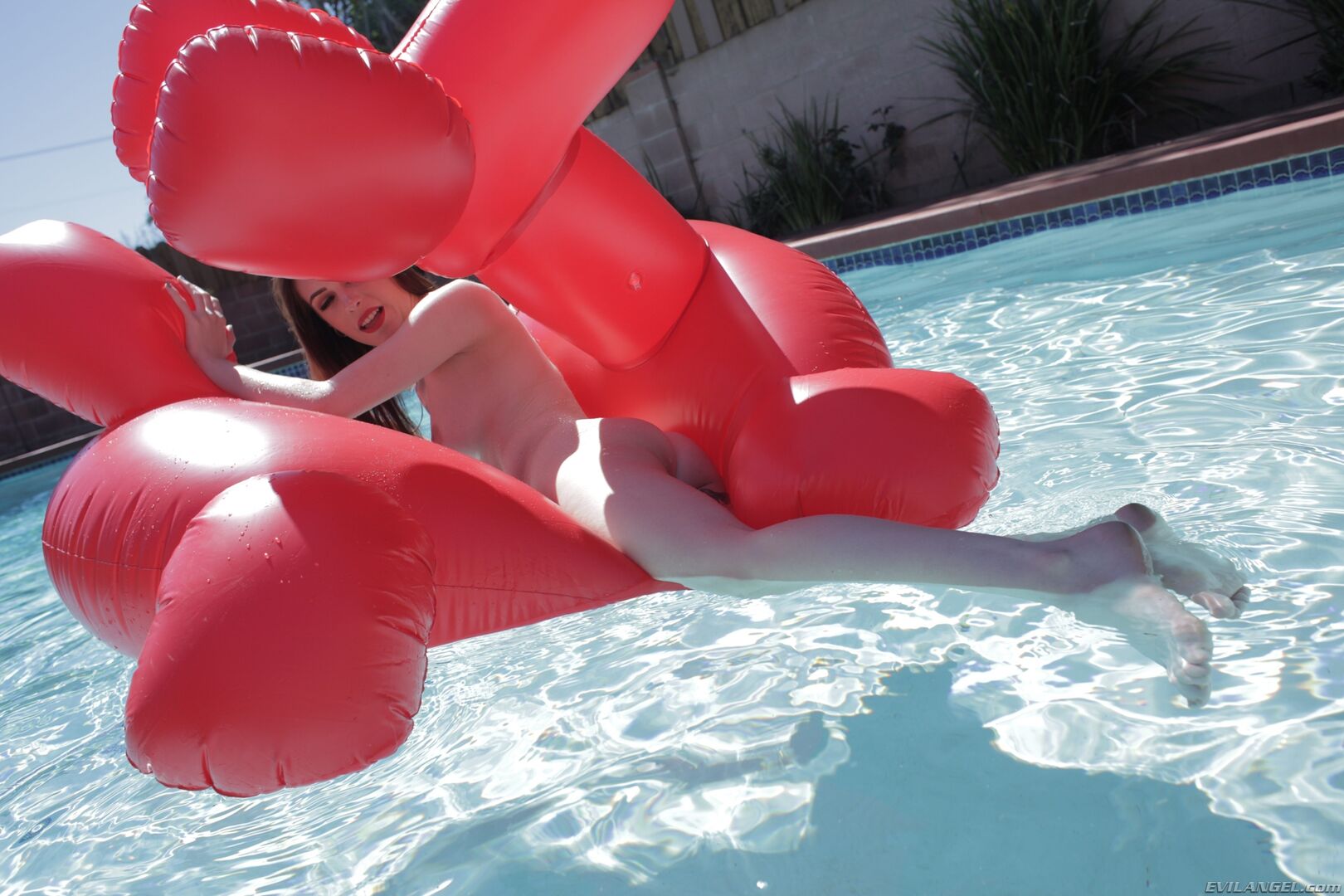 ANNA'S PROLAPSING SODOMY & FOOT FUN