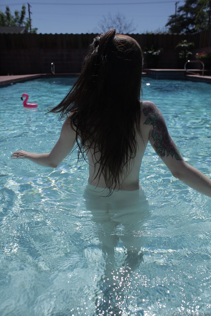 ANNA'S PROLAPSING SODOMY & FOOT FUN