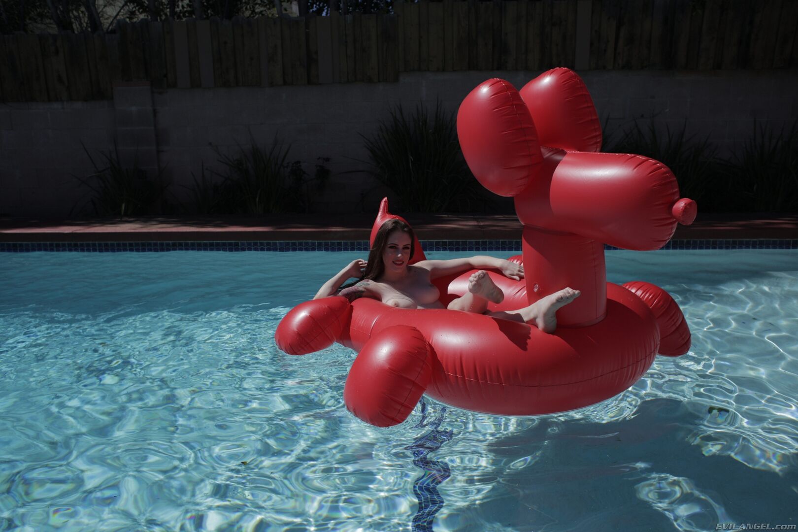 ANNA'S PROLAPSING SODOMY & FOOT FUN