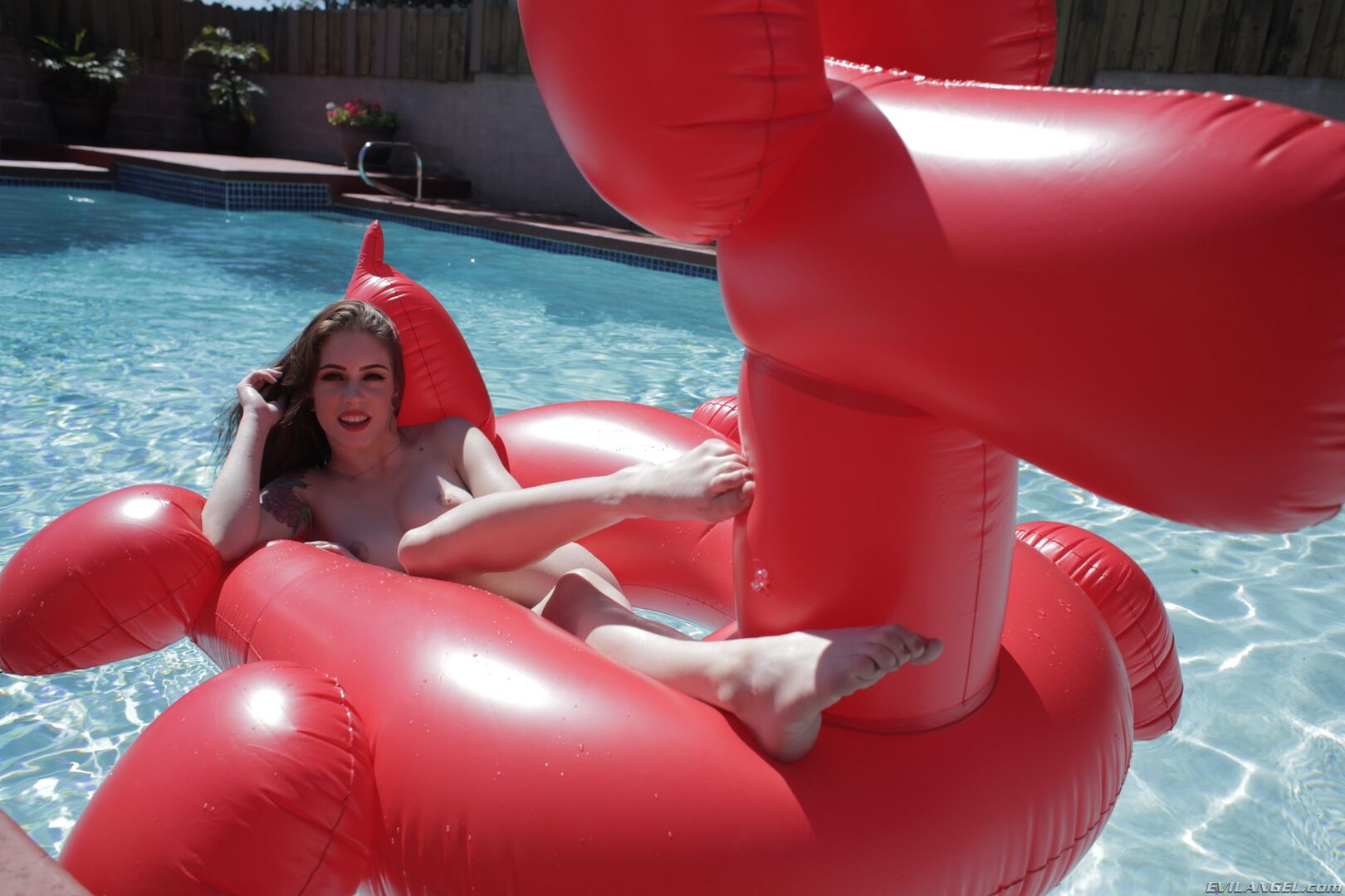 ANNA'S PROLAPSING SODOMY & FOOT FUN
