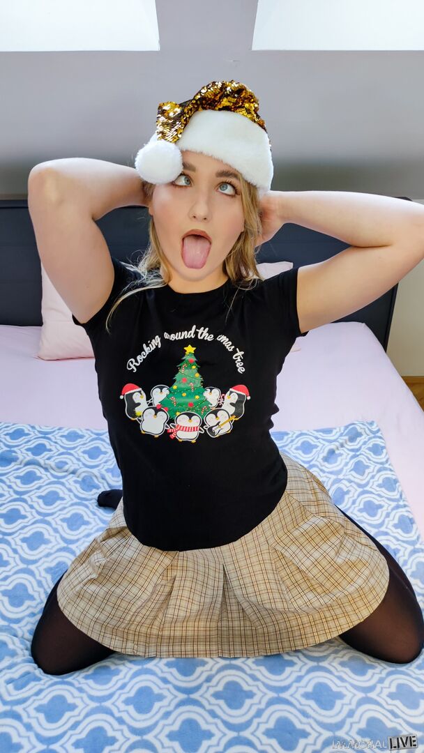 Hard Rough Anal Sex Makes Chloe a Happy Teen