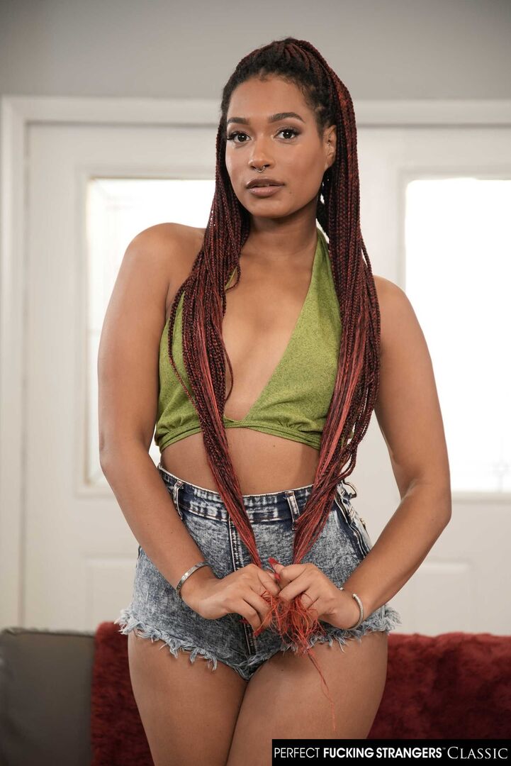 Sexy ebony Addis Fouche wants to test drive her roommates date