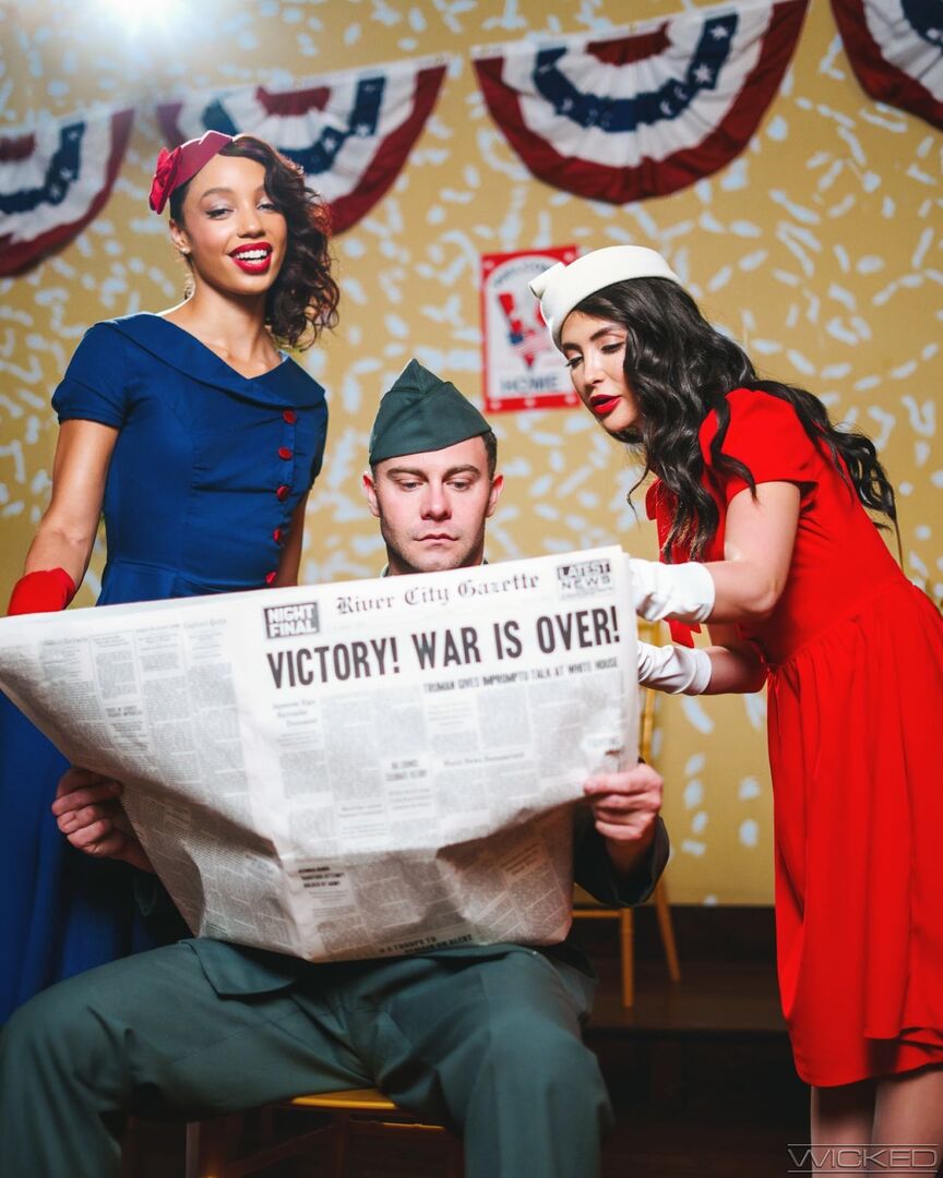 Timeless 1940's