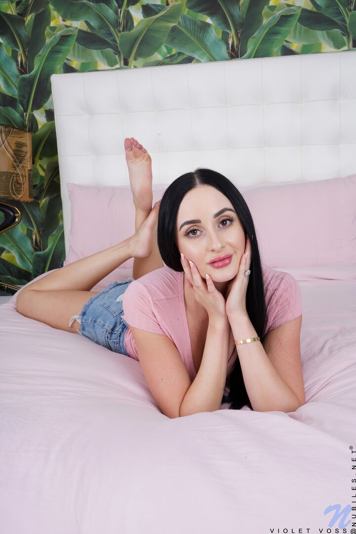 183050