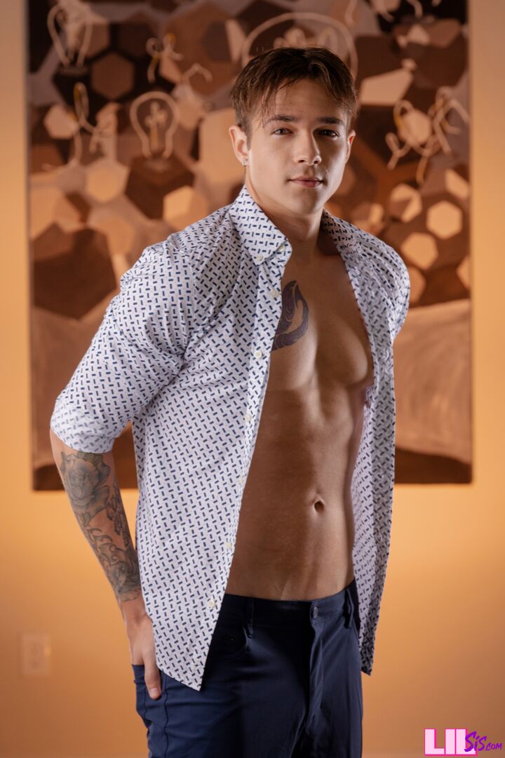 Stuck On Stepbro - S1:E5