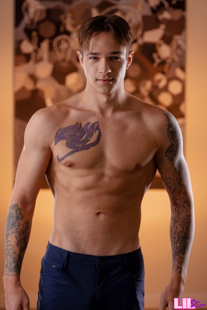 Stuck On Stepbro - S1:E5