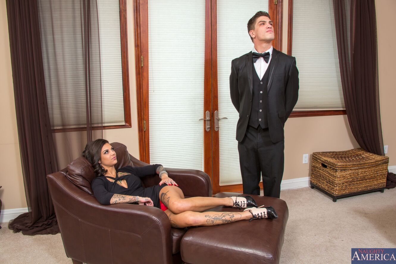 Bonnie Rotten Fucks Her Butler