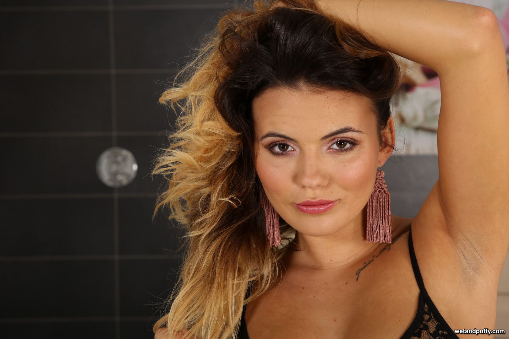 VANESSA DECKER — VANESSA DECKER IS BACK