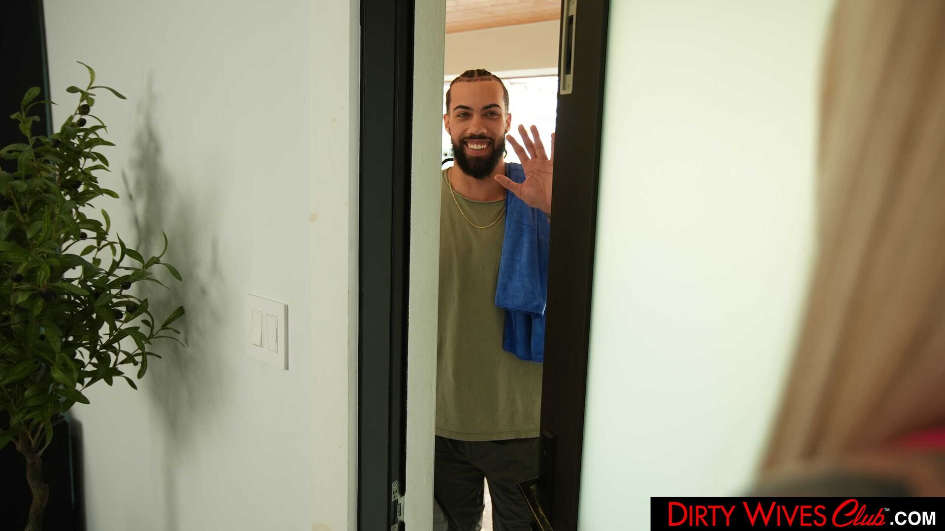 Wifey, Cassidy Luxe, gets a free hall pass to fuck whoever she wants for her birthday