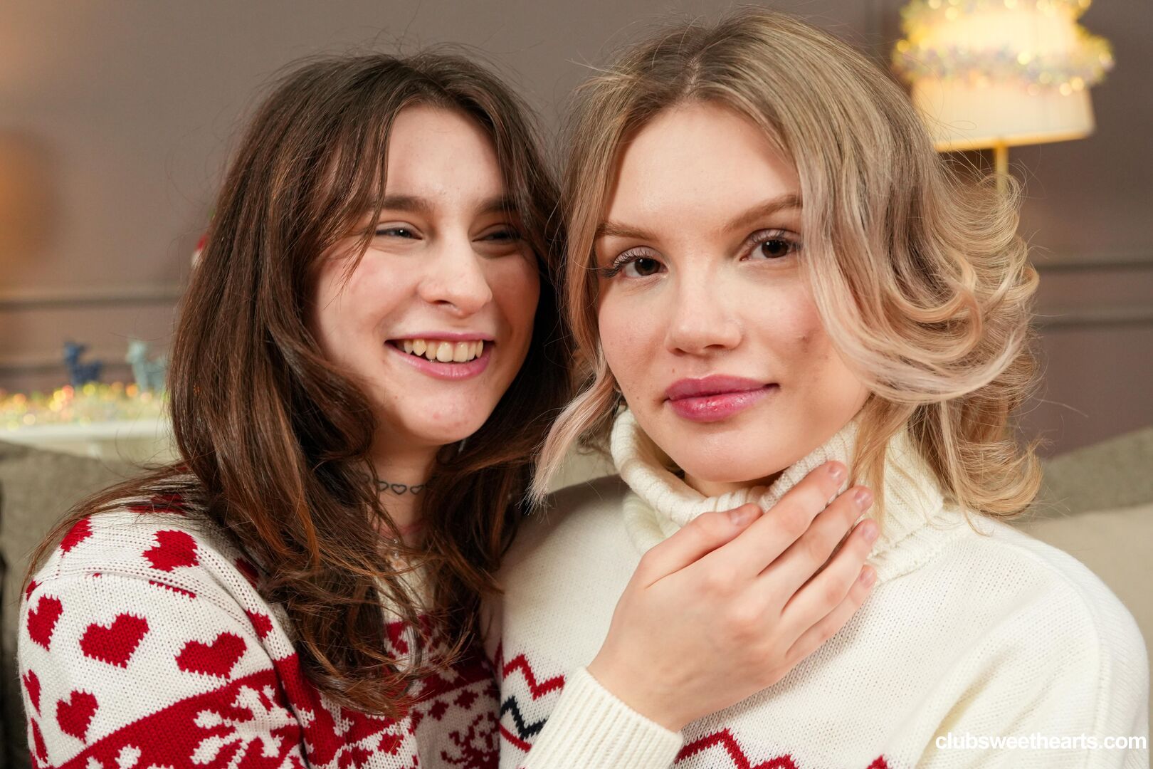 BFFs Jane and Milka wanna get anal