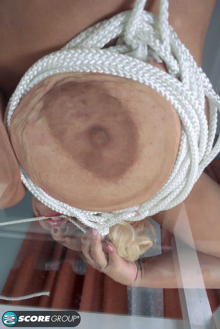 Roped-in Beauty