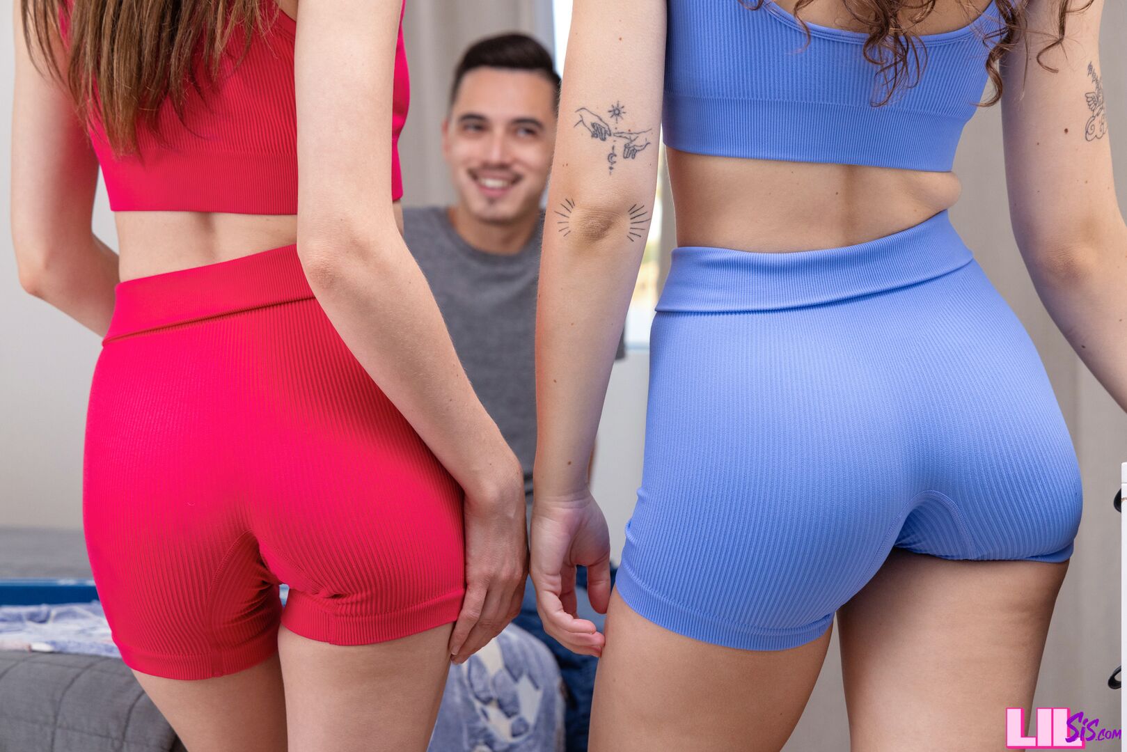 Theres No I In Threesome - S2:E2