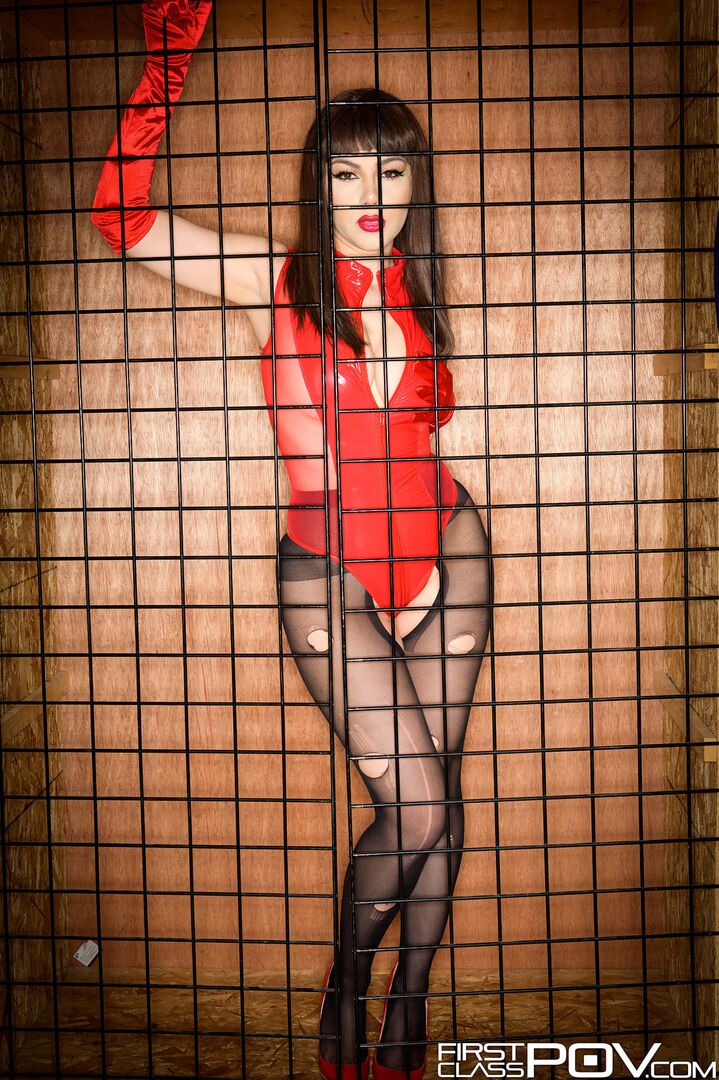 Caged Valentina Nappi Savagely Dominated