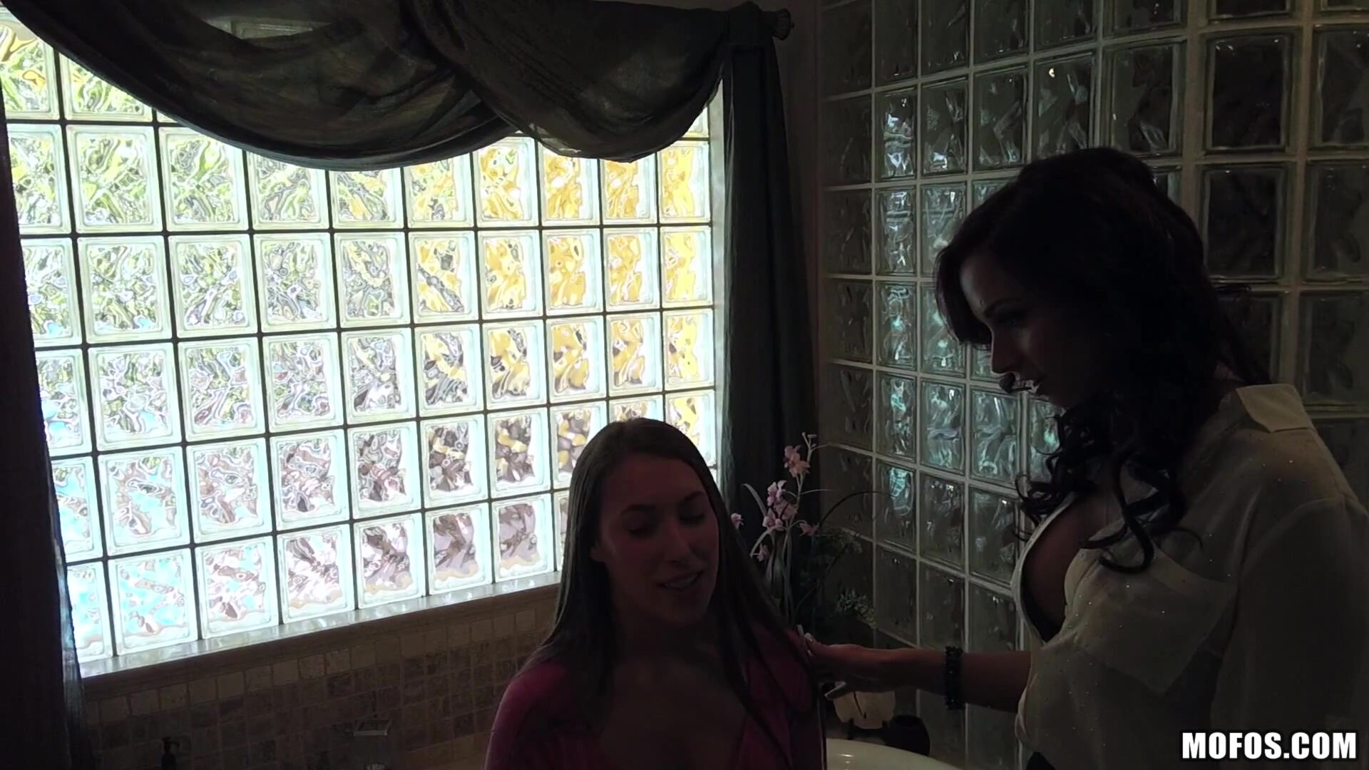 From Naked Selfies to a Threesome!