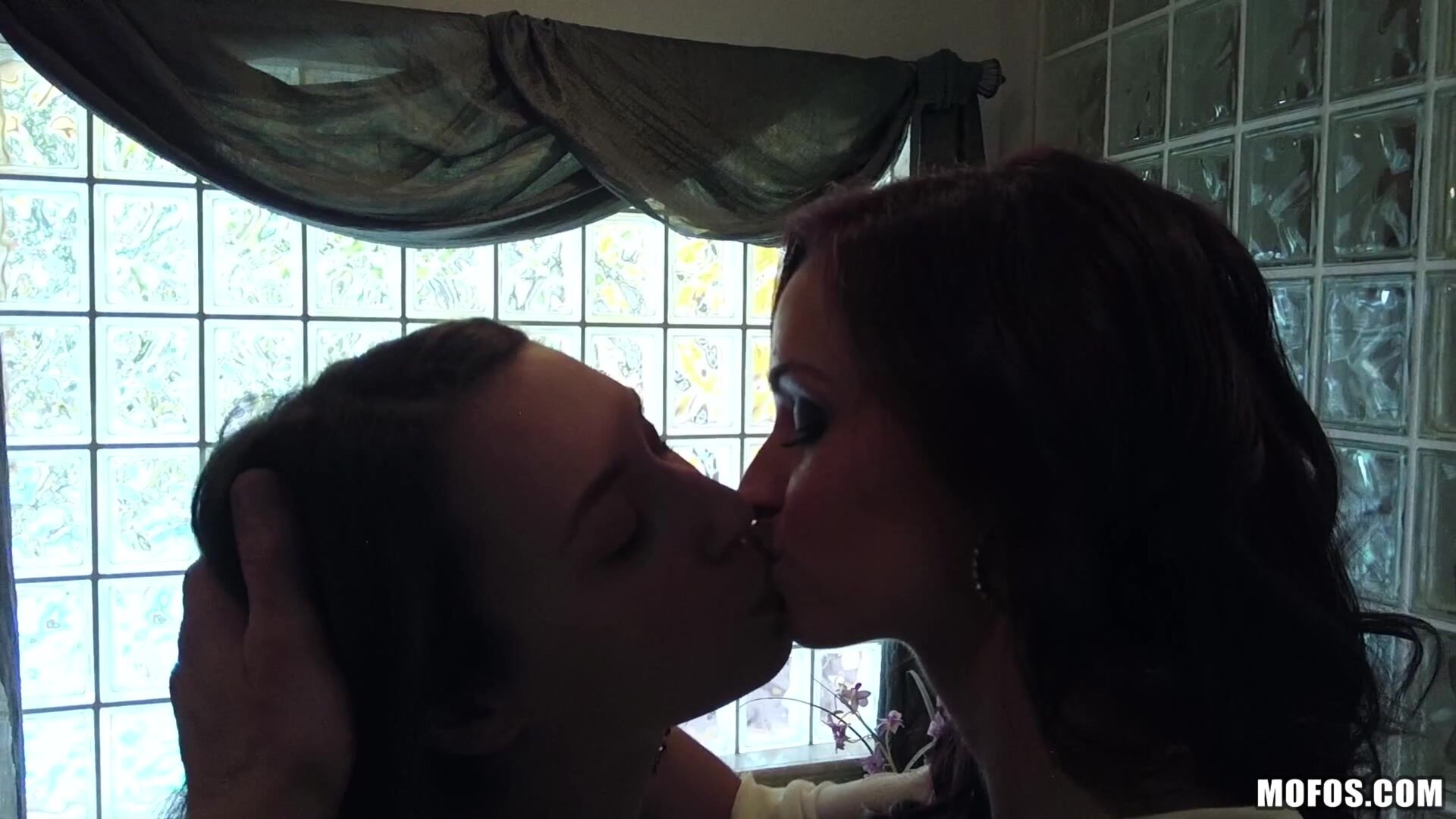 From Naked Selfies to a Threesome!