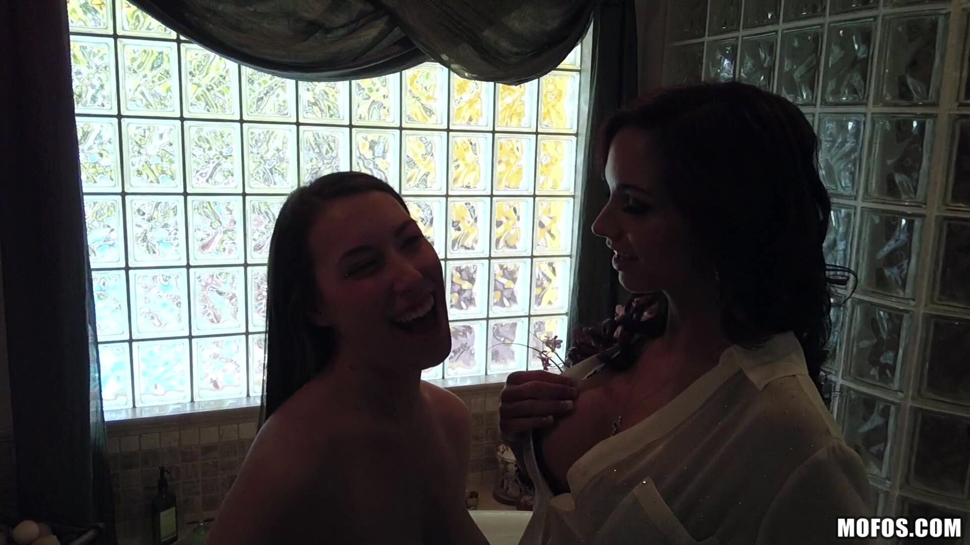 From Naked Selfies to a Threesome!