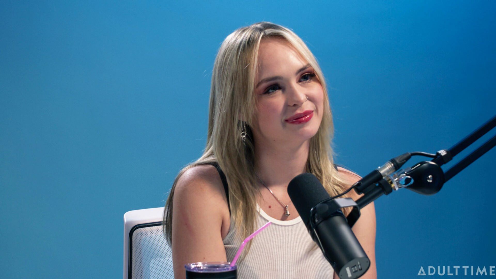 How Women Orgasm - Lilly Bell