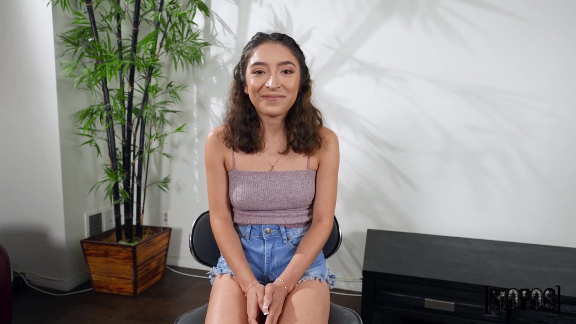 Tiny Amber Loves Big Guys