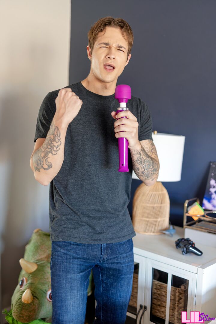Do You Like My Toys Stepbro - S2:E3