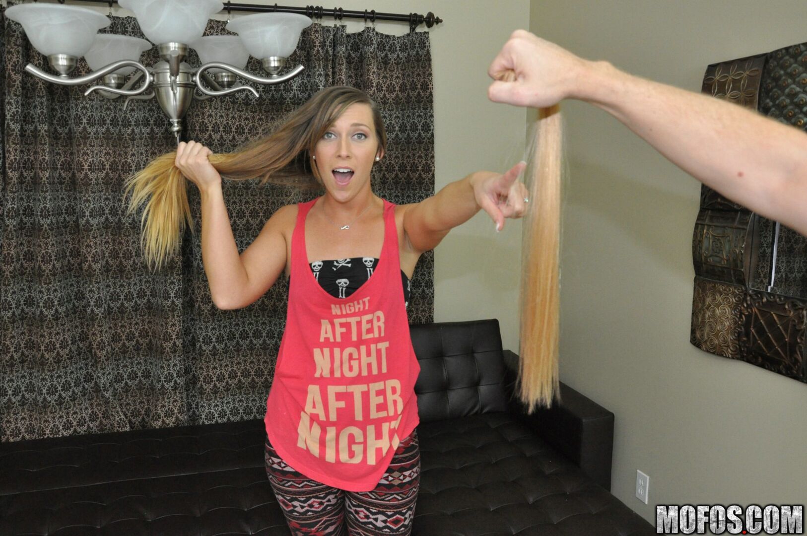 Boyfriend Pranks his Hot GF