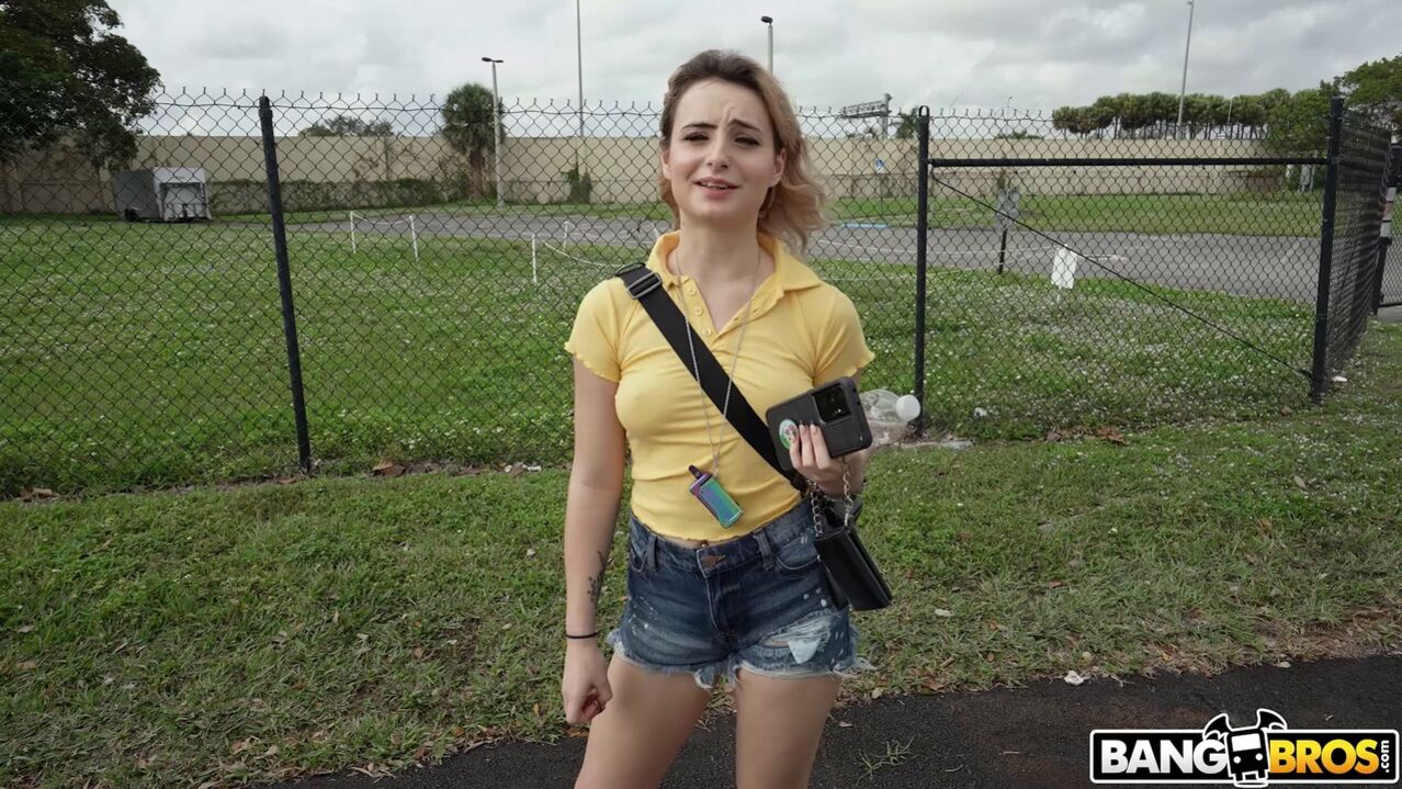 Evie’s Anal Ride
