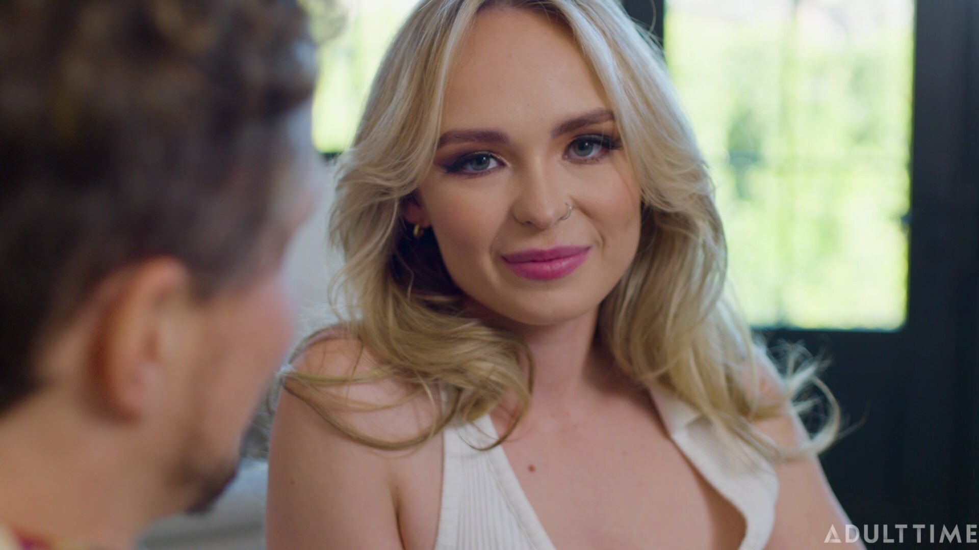 Up Close with Lilly Bell