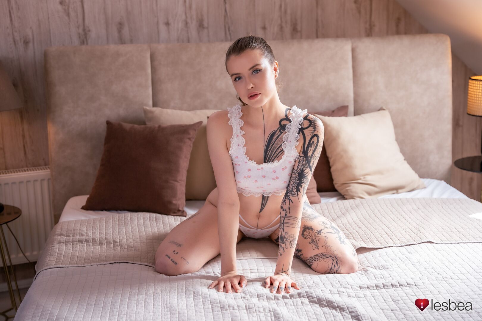 Romantic lesbian scissoring orgasm