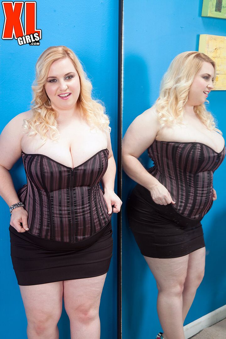 NIKKY'S LINGERIE SHOW