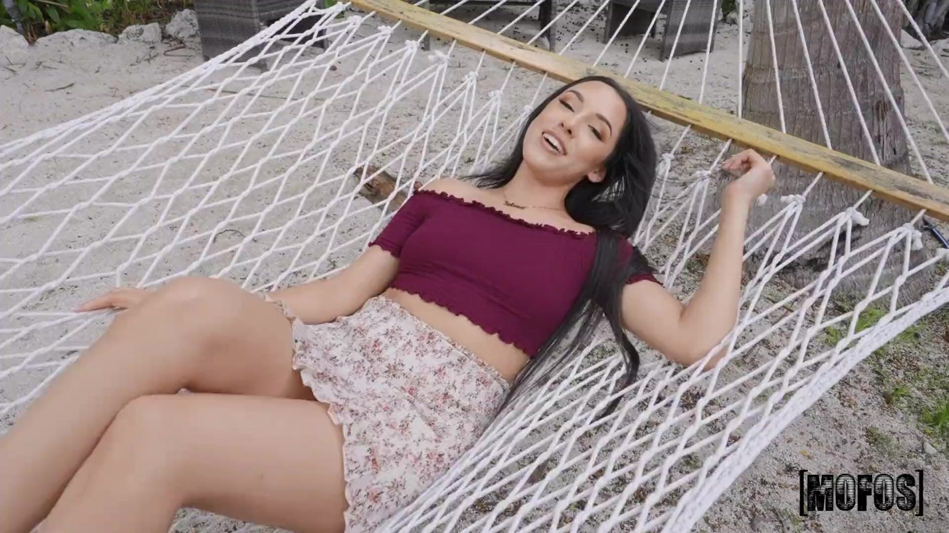 Sexy Selena Gets Fucked Until She Squirts