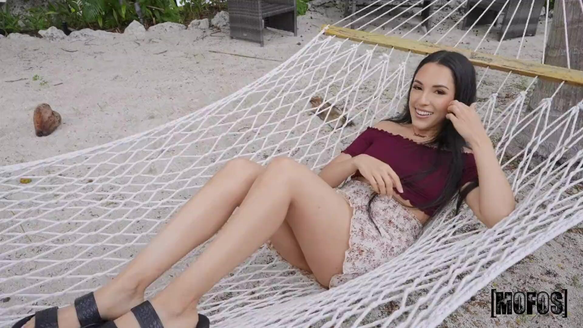 Sexy Selena Gets Fucked Until She Squirts