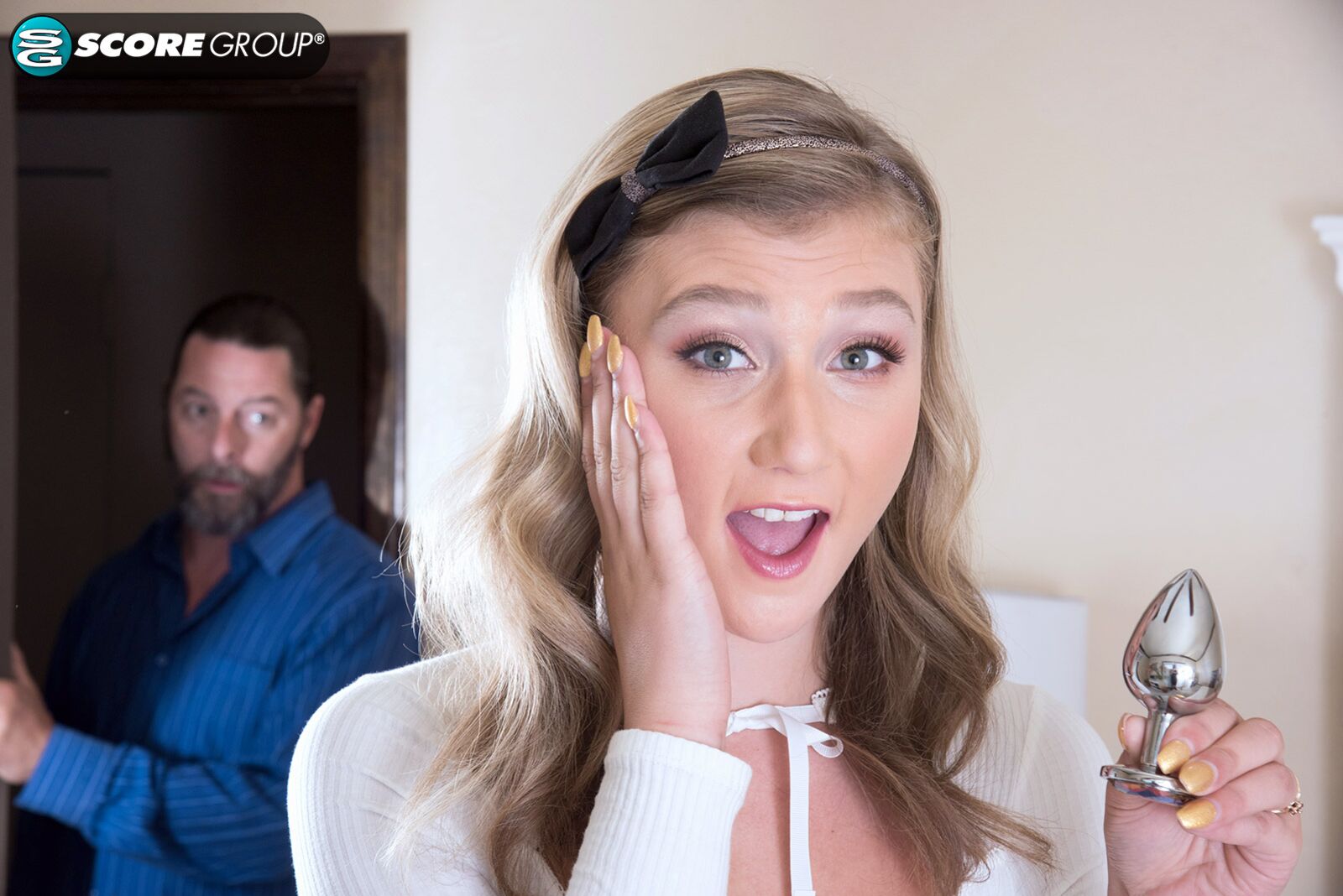 April Aniston Lets Her Mom's Boyfriend Fuck Her in the Ass