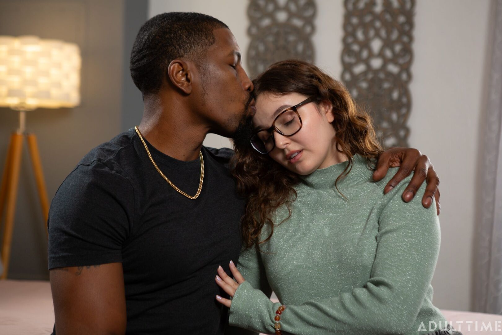 She Wants Him - Leana & Isiah