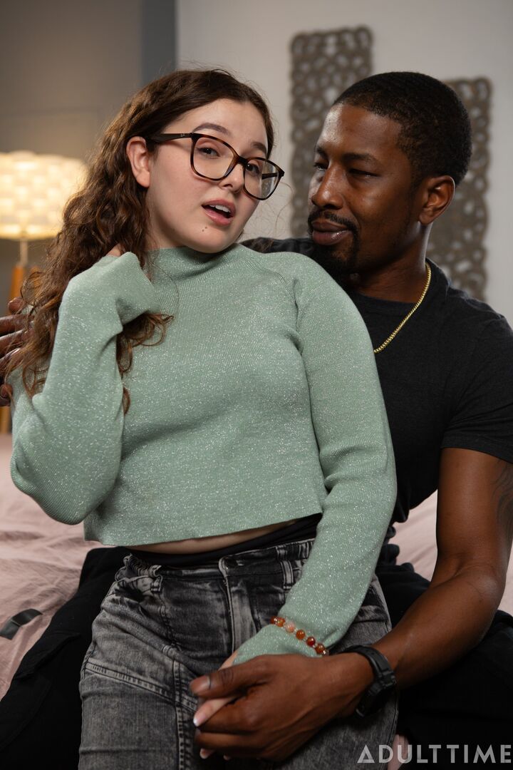 She Wants Him - Leana & Isiah