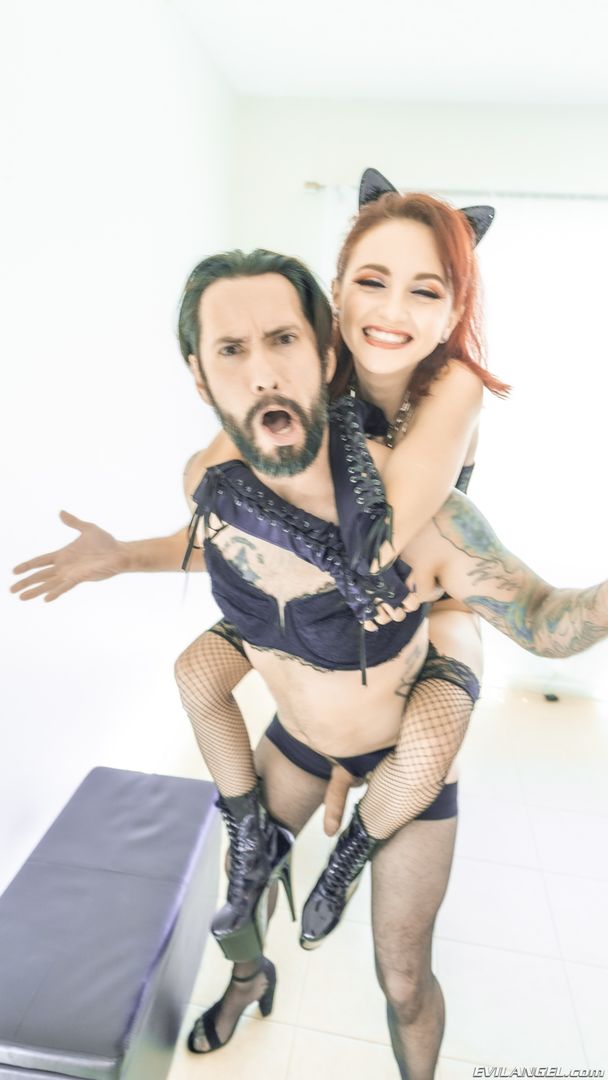 Lola + TV Tommy: Squirt, Anal, Blowjob