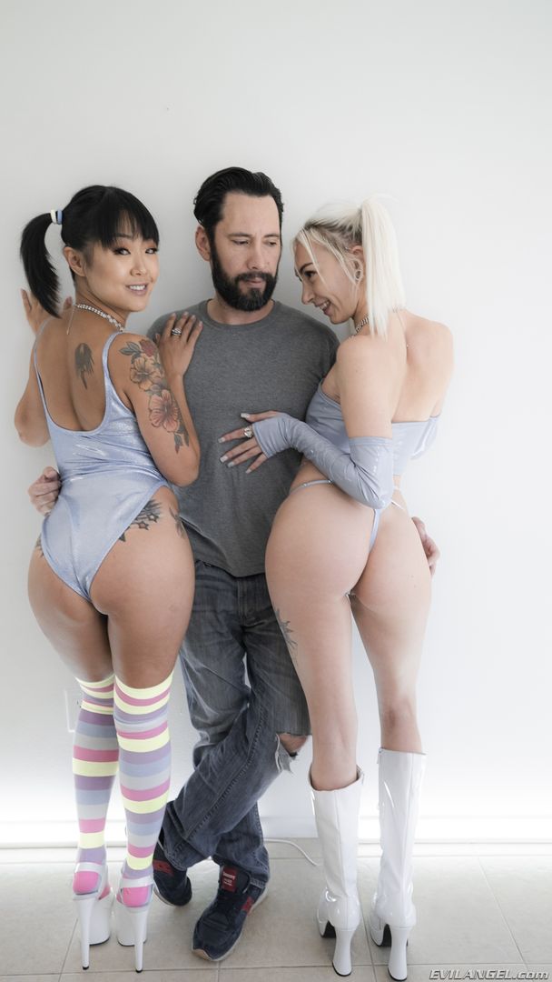 Chloe & Saya: Anal Threesome, Cum Swap