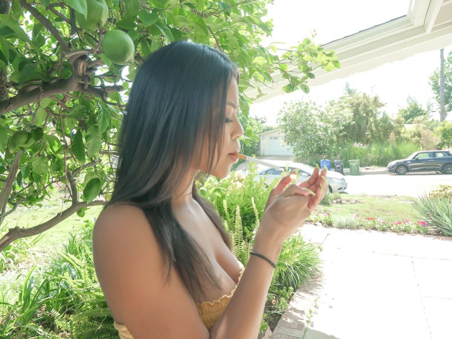 Disciplining Stepdaughter Pussy