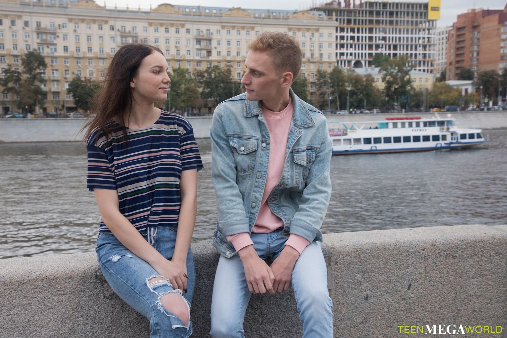 Bridge meeting leads to pussy