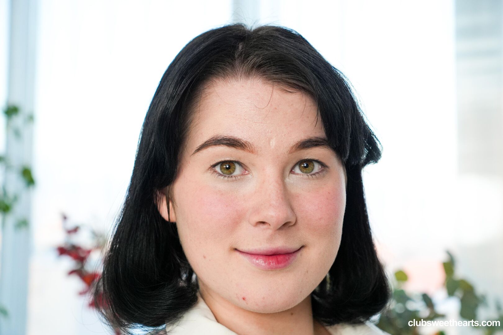 Sarah Brown rubs in white socks