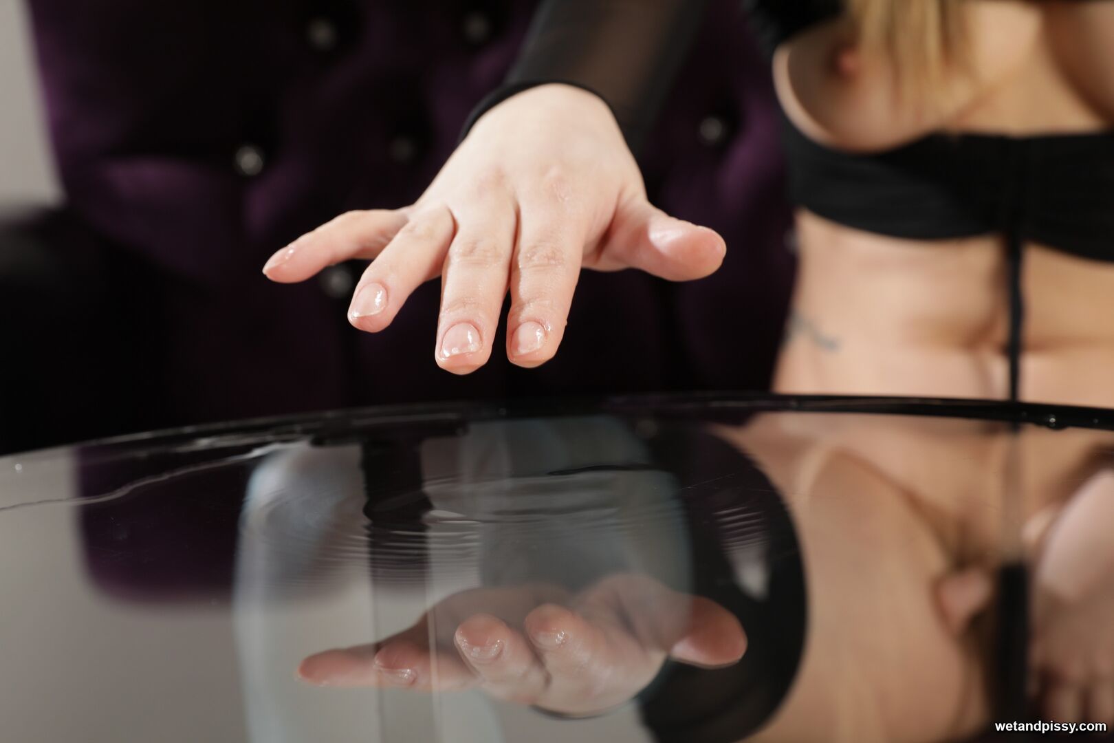 REBECCA VOLPETTI — SPLASHING OVER GLASS