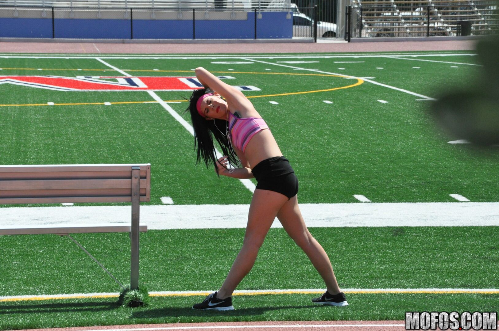 Athletic Amateur Sucks and Fucks
